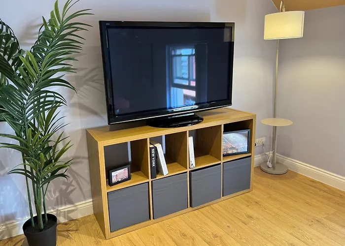 Chic Central Birmingham Jewellery Quarter Apartment With Free Wifi, Parking And Keyless Access, 4 Beds