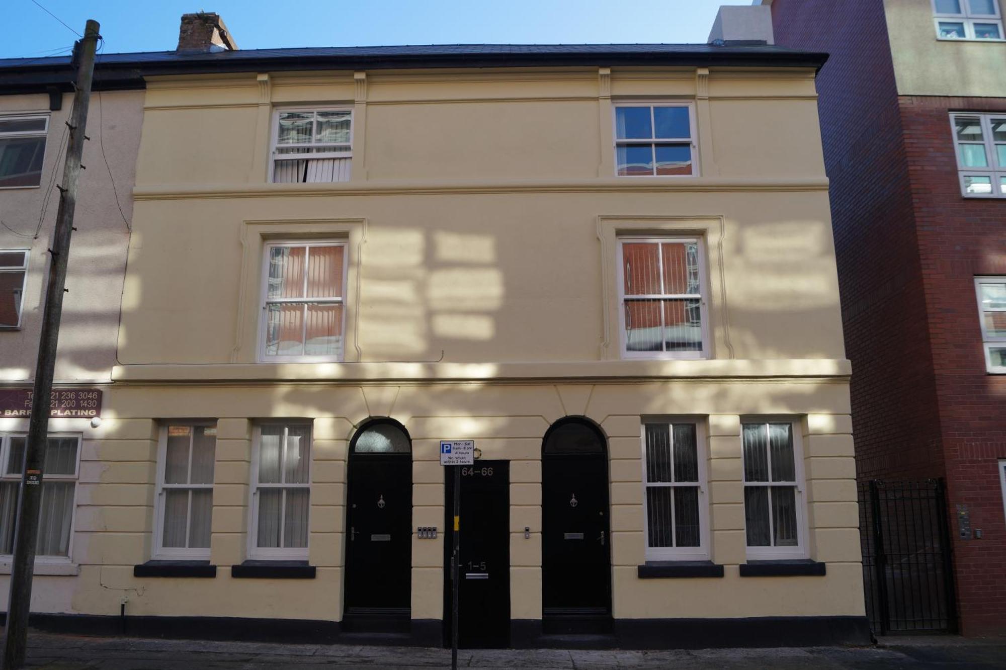 Chic Jewellery Quarter With Free Wifi, Parking And Keyless Access, 4 Beds Apartment *