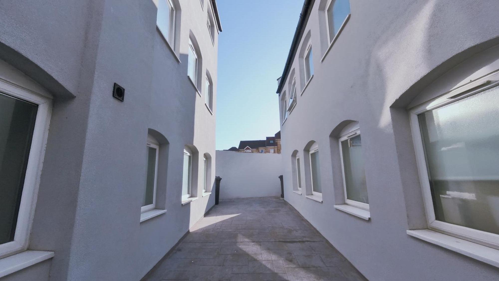Apartment Chic Jewellery Quarter With Free Wifi, Parking And Keyless Access, 4 Beds Birmingham