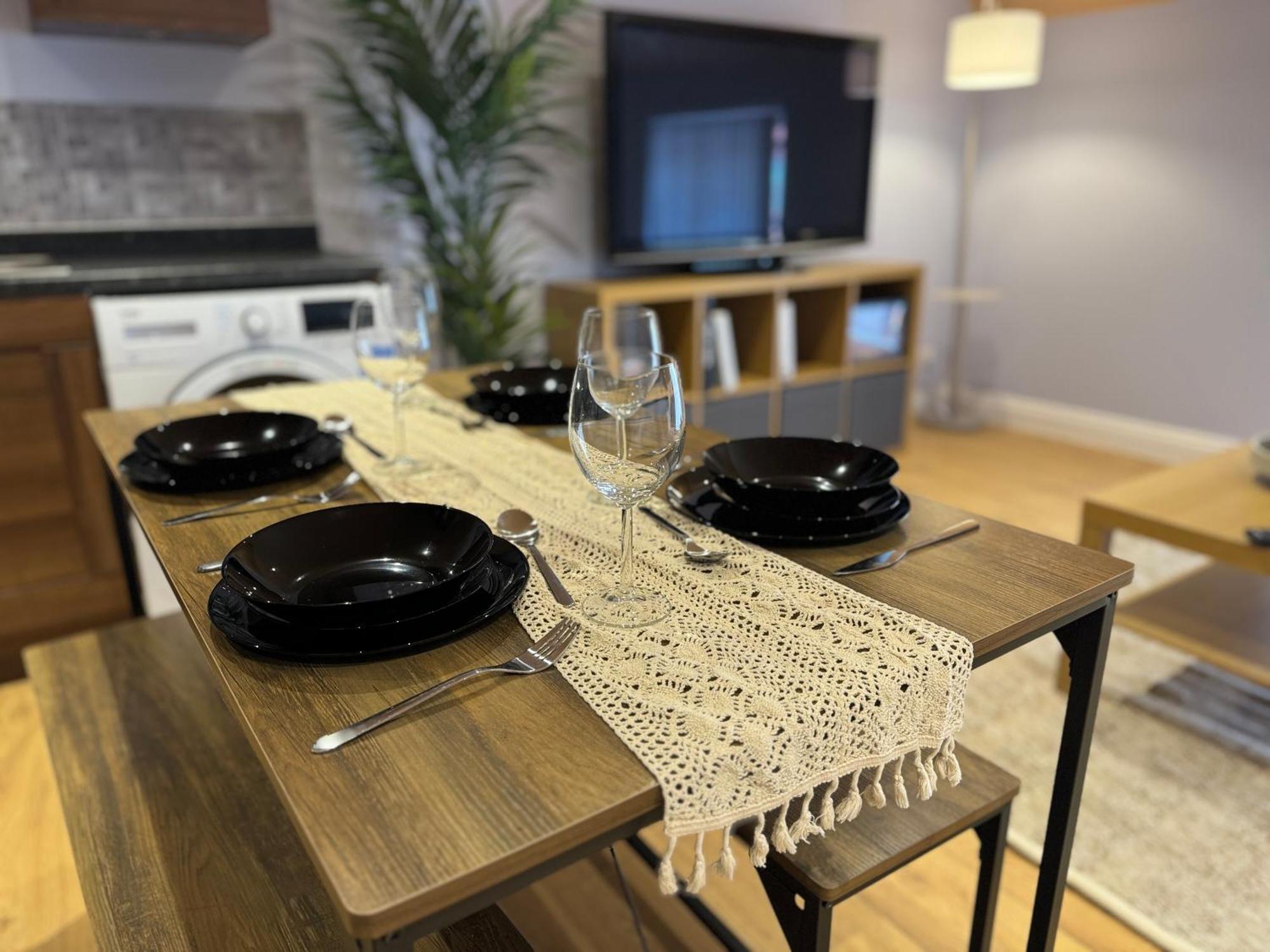 Apartment Chic Jewellery Quarter With Free Wifi, Parking And Keyless Access, 4 Beds Birmingham